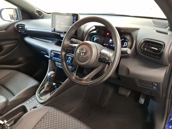Used Toyota Yaris 2022 for sale - 76108304: Photo 11