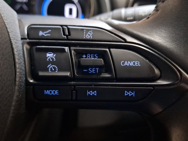 Used Toyota Yaris 2022 for sale - 76108304: Photo 19