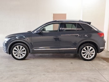Used Volkswagen T-Roc 2018 for sale - 78580525: Photo