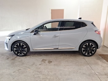 Used Renault Clio 2025 for sale - 79139061: Photo