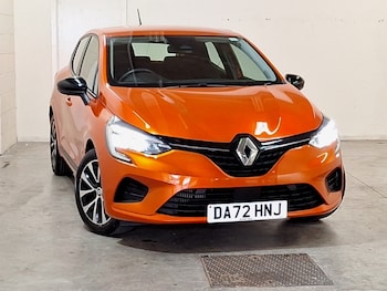 Used Renault Clio 2022 for sale - 76575698: Photo