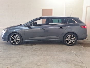 Used Renault Megane 2021 for sale - 79164581: Photo