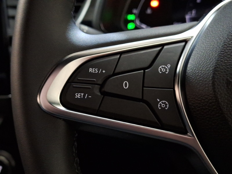 Used Renault Captur 2023 for sale - 76602547: Photo 18