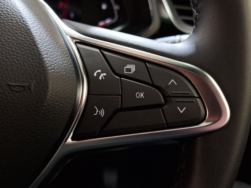 Used Renault Captur 2023 for sale - 76602547: Photo 19