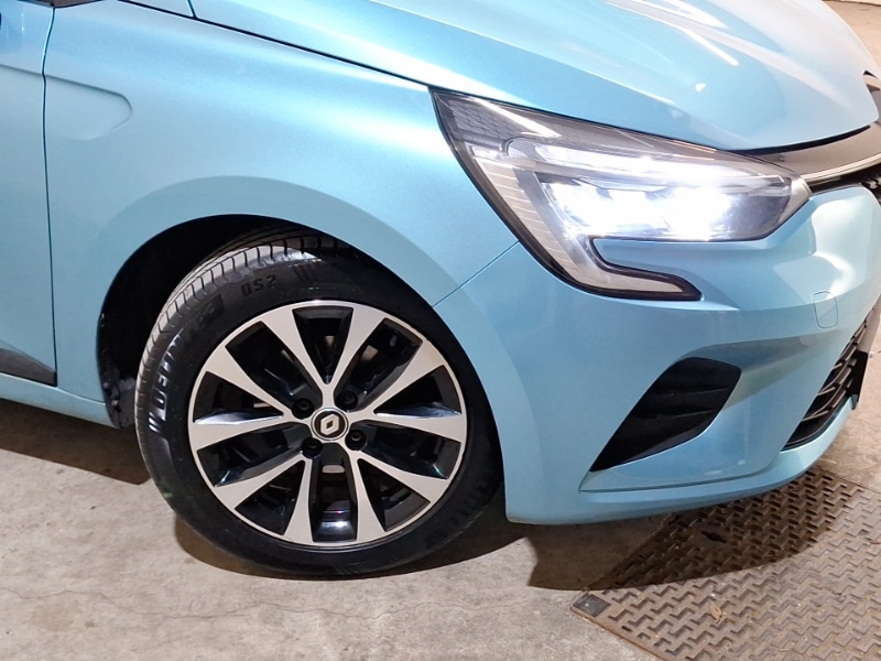 Used Renault Clio 2021 for sale - 76630816: Photo 9