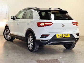 Used Volkswagen T-Roc 2019 for sale - 78113320: Photo