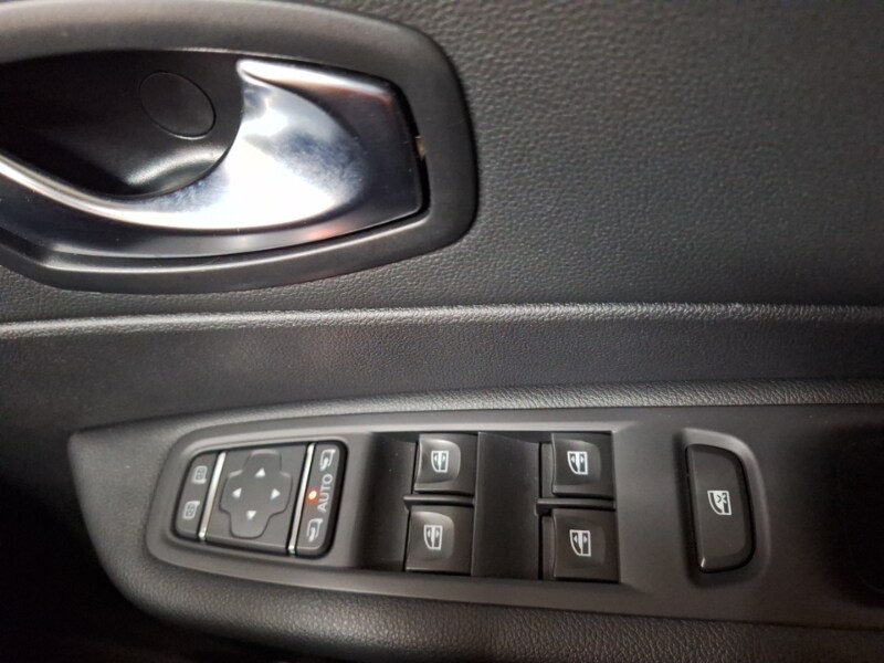 Used Renault Captur 2017 for sale - 78211225: Photo 17