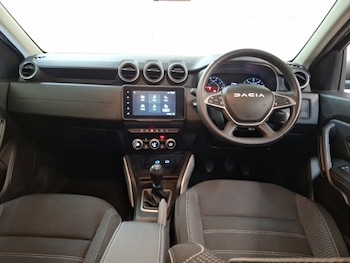 Used Dacia Duster 2023 for sale - 79336263: Photo