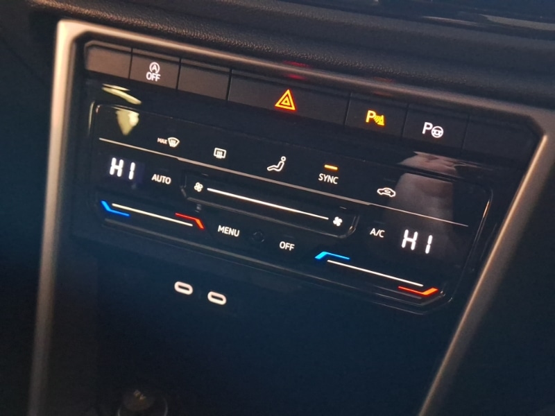 Used Volkswagen T-Roc 2024 for sale - 76566961: Photo 16