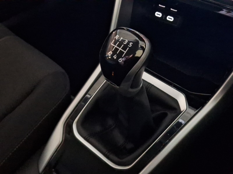 Used Volkswagen T-Roc 2024 for sale - 76566961: Photo 17