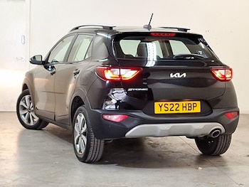 Used Kia Stonic 2022 for sale - 76437671: Photo