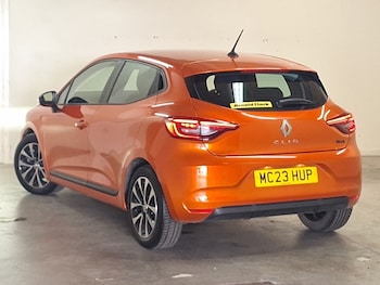 Used Renault Clio 2023 for sale - 79267597: Photo