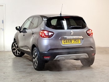 Used Renault Captur 2018 for sale - 77428698: Photo