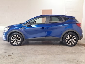 Used Renault Captur 2023 for sale - 79286461: Photo