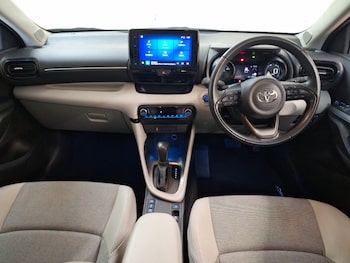 Used Toyota Yaris 2022 for sale - 78921745: Photo