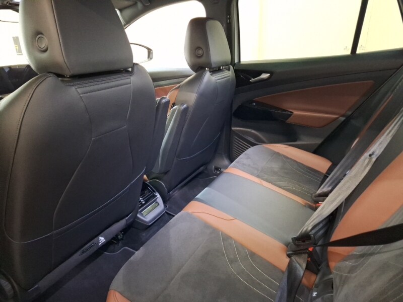 Used Volkswagen ID.4 2021 for sale - 76464891: Photo 6