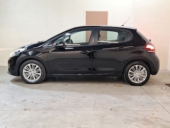 Used Peugeot 208 2019 for sale - 76964029: Photo