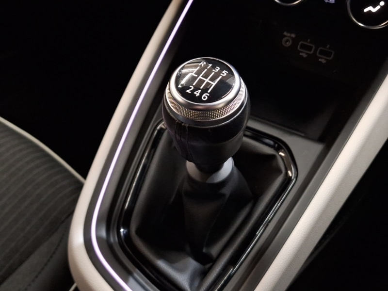 Used Renault Clio 2022 for sale - 76459764: Photo 17