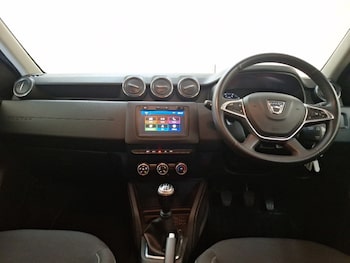 Used Dacia Duster 2018 for sale - 79195459: Photo