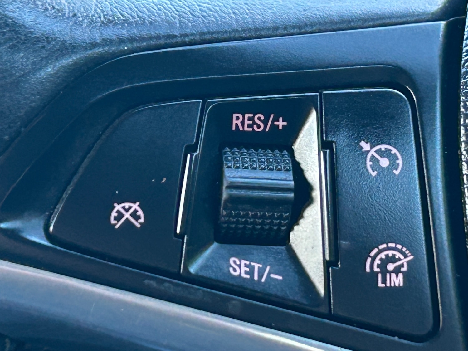 Used Vauxhall Mokka 2015 for sale - 76131080: Photo 32