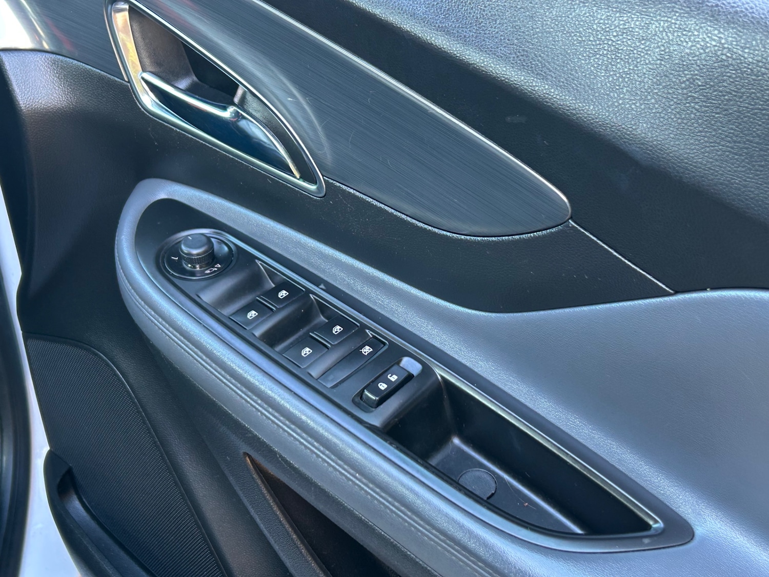 Used Vauxhall Mokka 2015 for sale - 76131080: Photo 37