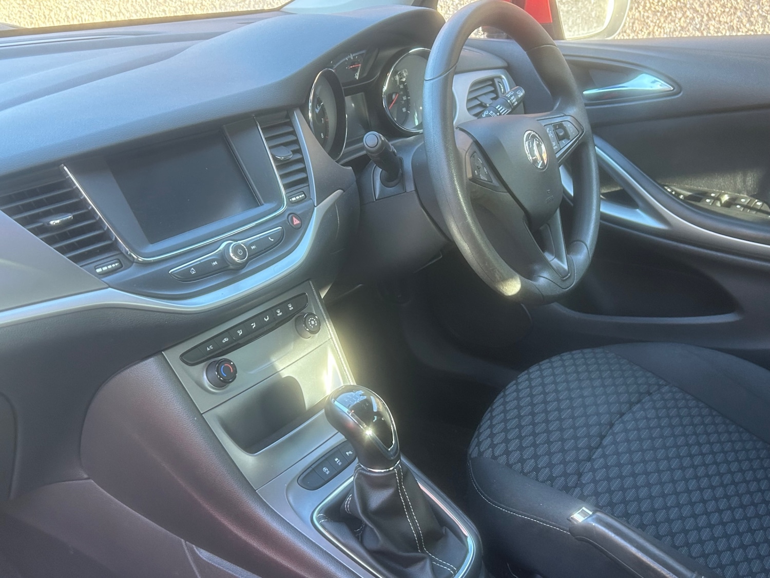 Used Vauxhall Astra 2017 for sale - 77339287: Photo 5