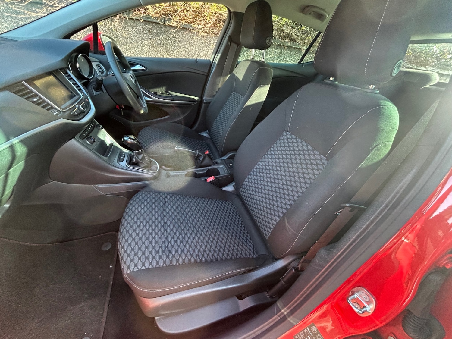 Used Vauxhall Astra 2017 for sale - 77339287: Photo 6