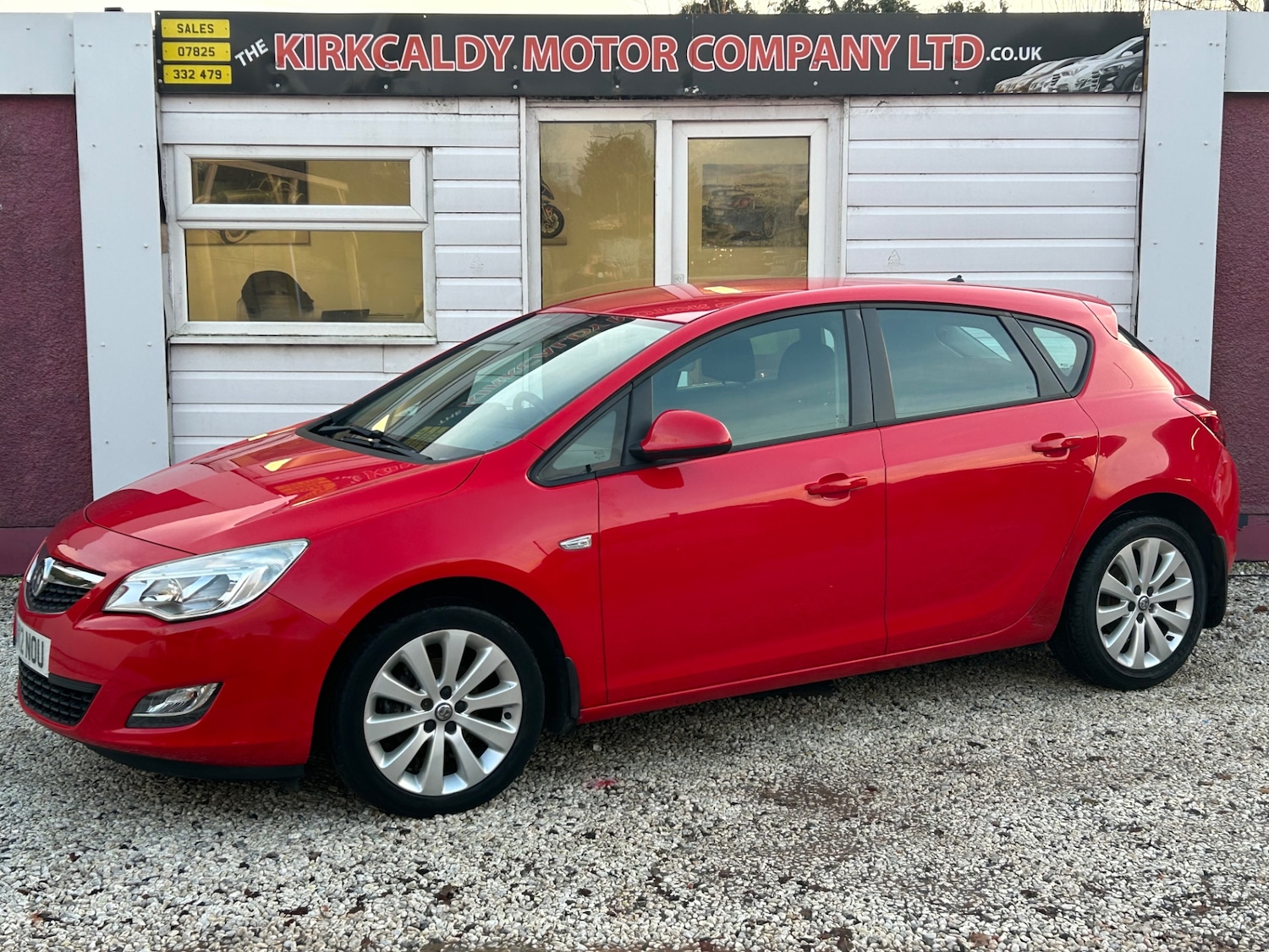 Used Vauxhall Astra 2012 for sale - 76908298: Photo 1