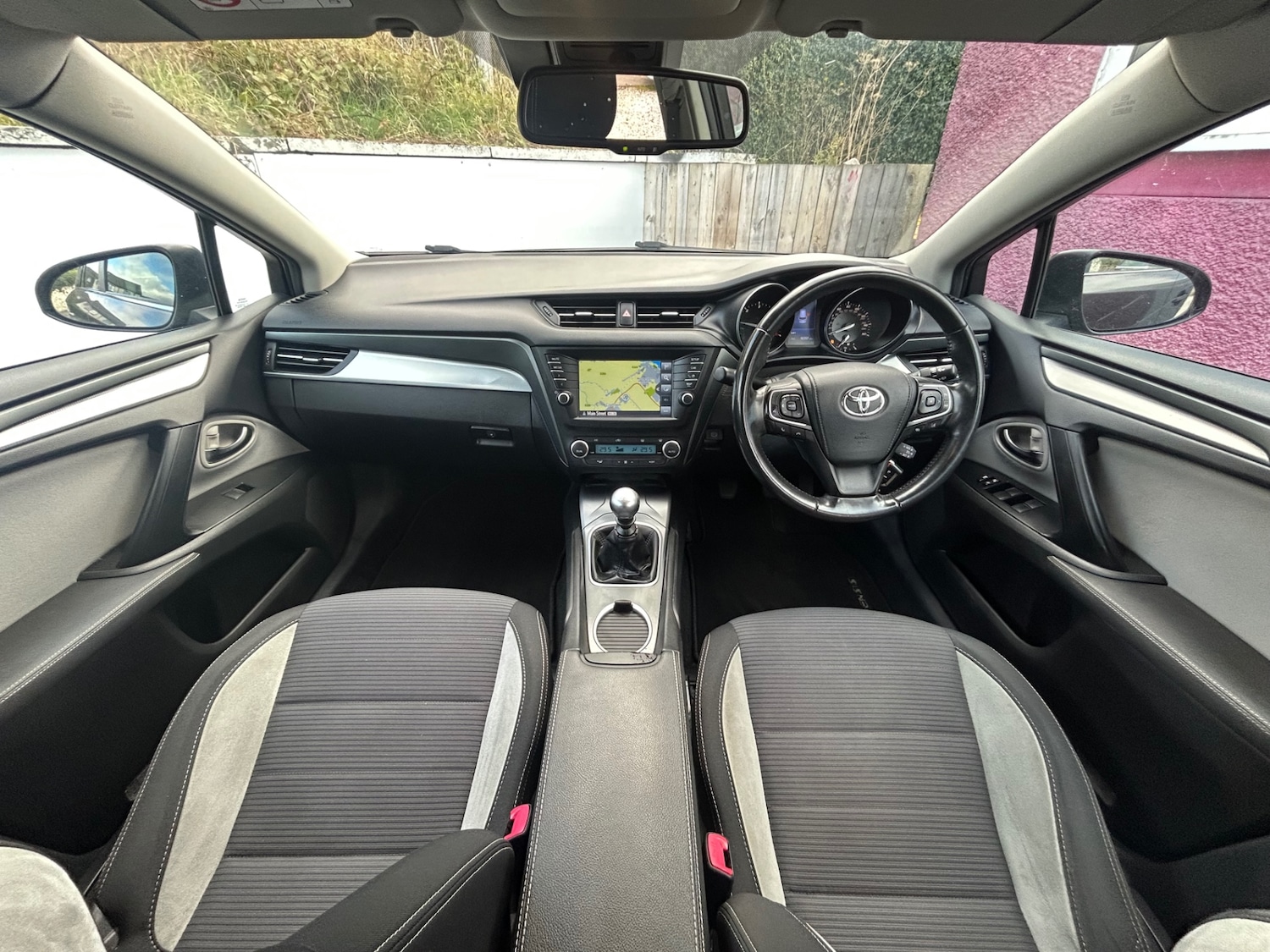 Used Toyota Avensis 2017 for sale - 76128684: Photo 11