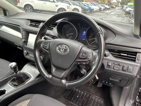 Used Toyota Avensis 2017 for sale - 76128684: Photo 13
