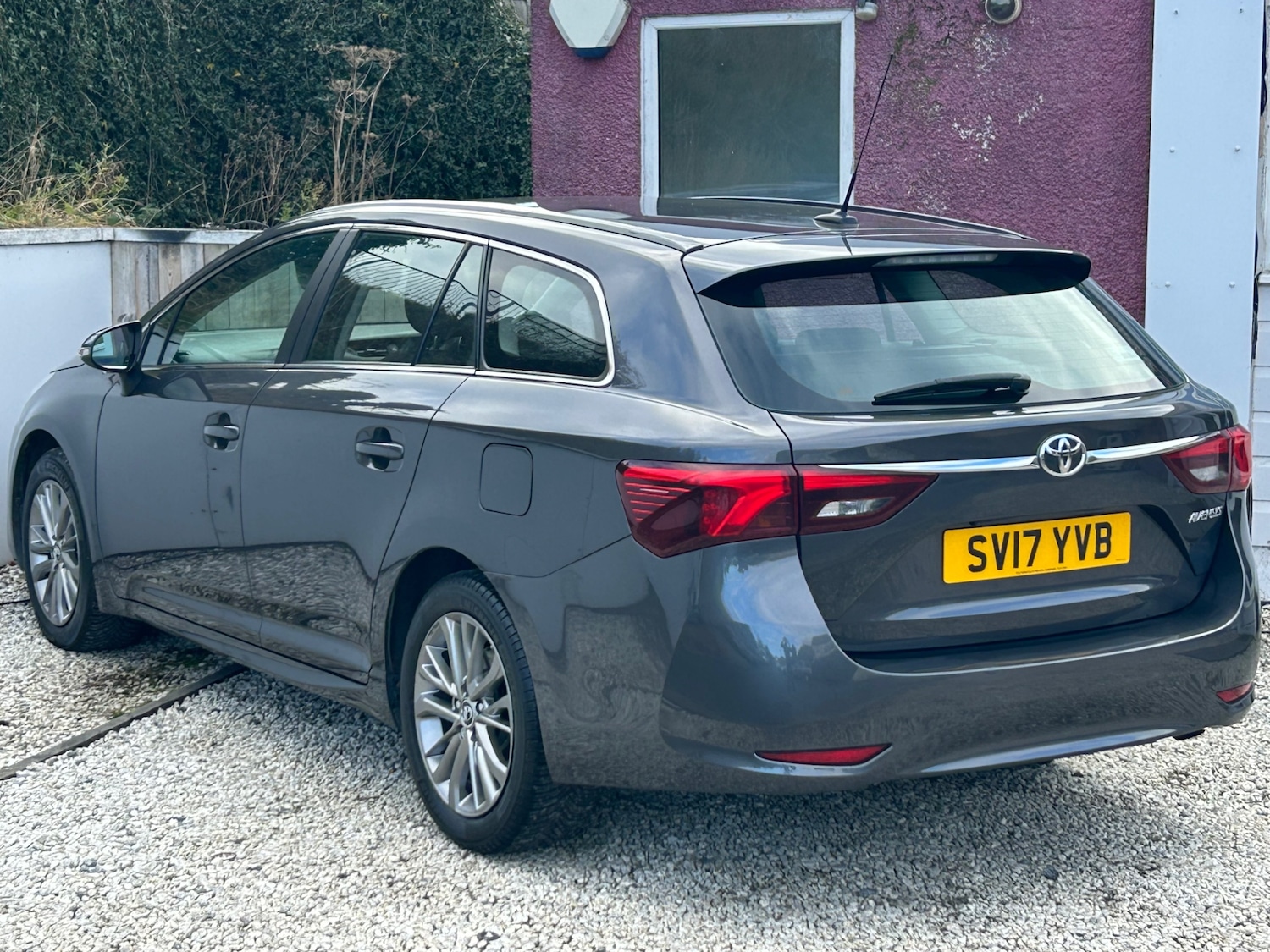 Used Toyota Avensis 2017 for sale - 76128684: Photo 27