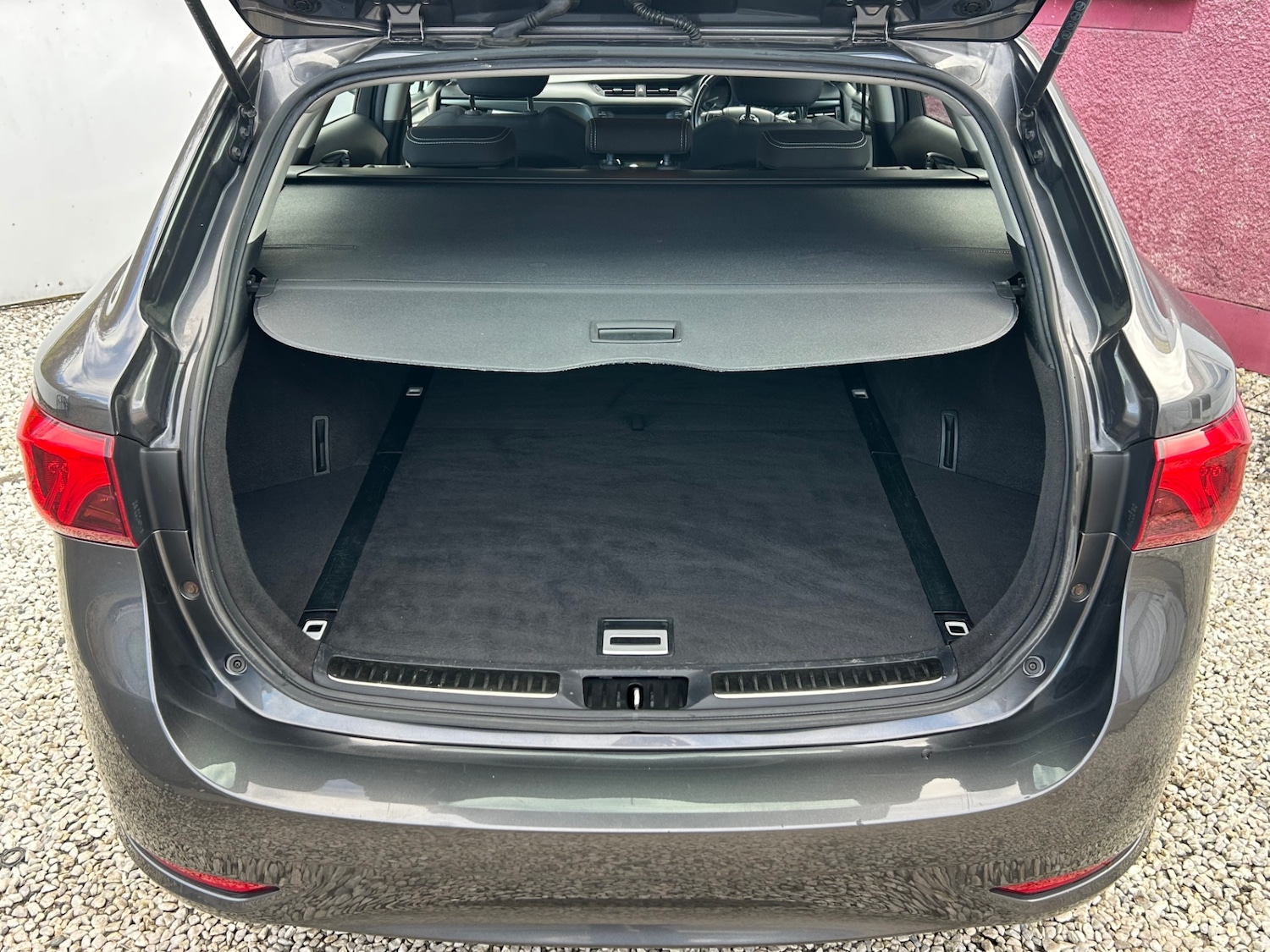 Used Toyota Avensis 2017 for sale - 76128684: Photo 31