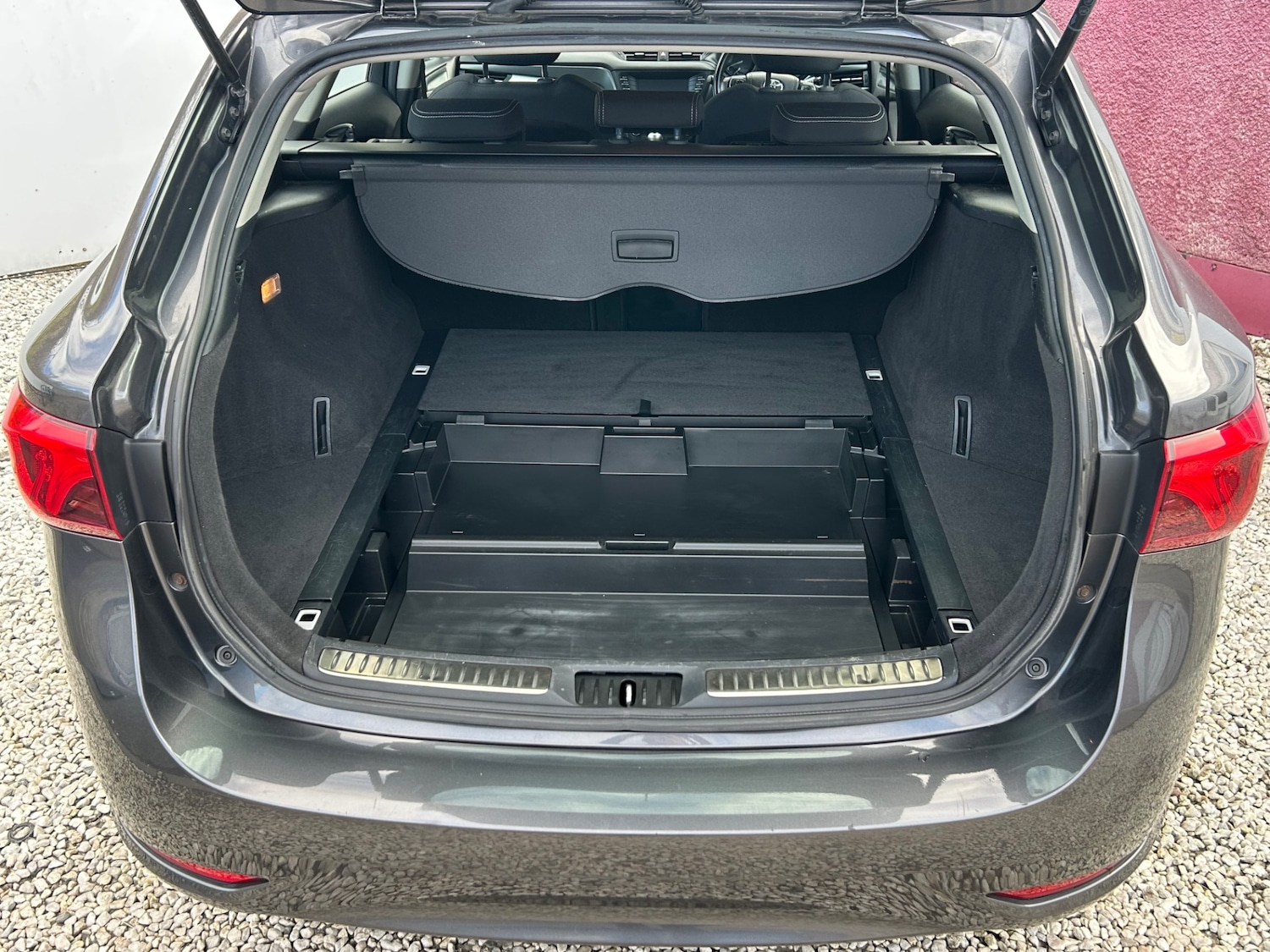 Used Toyota Avensis 2017 for sale - 76128684: Photo 33