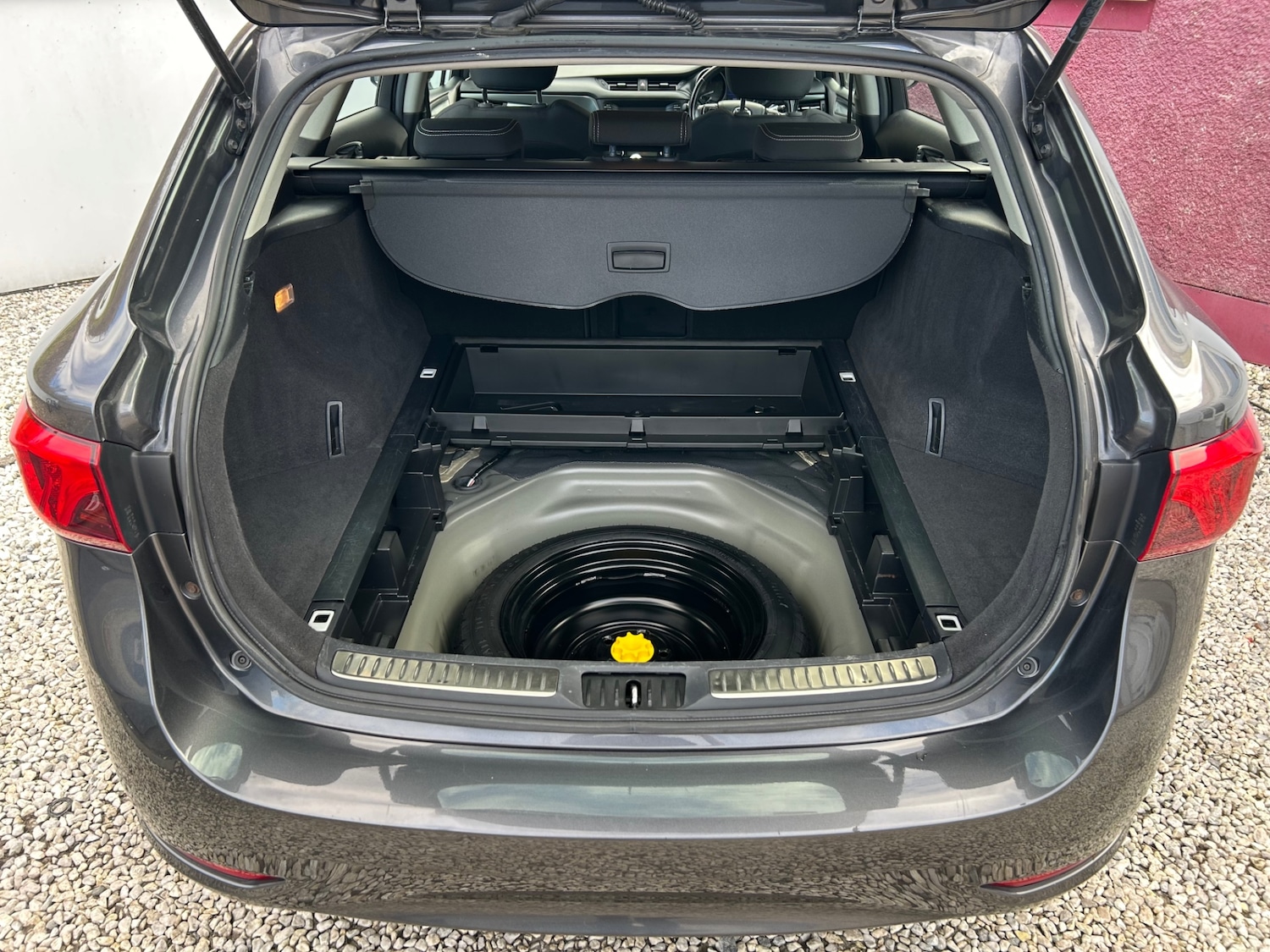 Used Toyota Avensis 2017 for sale - 76128684: Photo 35