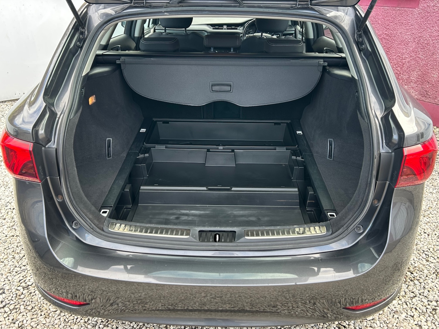 Used Toyota Avensis 2017 for sale - 76128684: Photo 36