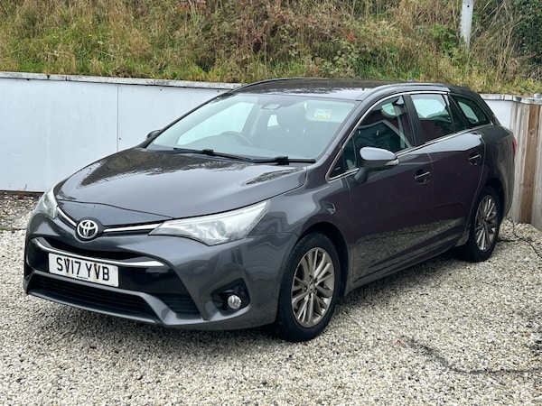 Used Toyota Avensis 2017 for sale - 76128684: Photo 4