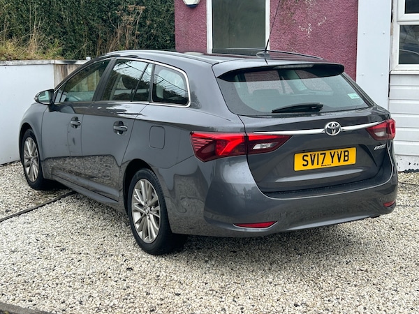 Used Toyota Avensis 2017 for sale - 76128684: Photo 5