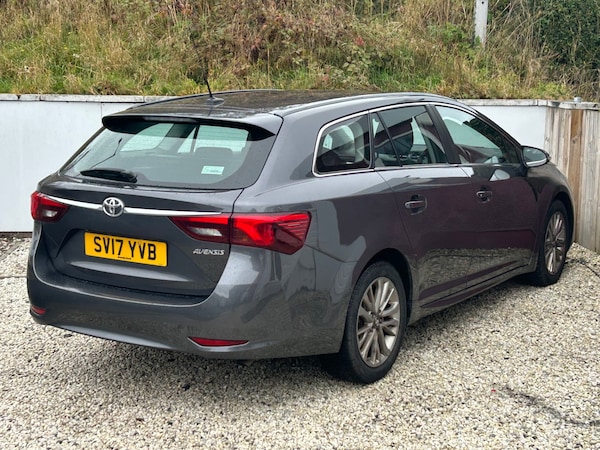 Used Toyota Avensis 2017 for sale - 76128684: Photo 7