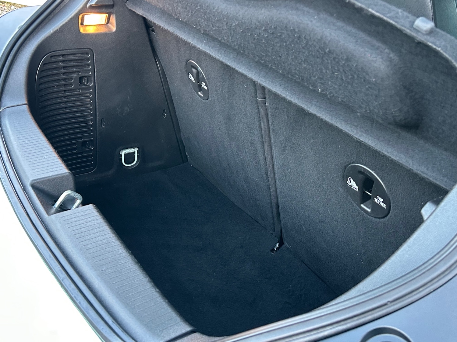 Used Vauxhall ADAM 2017 for sale - 76697017: Photo 25