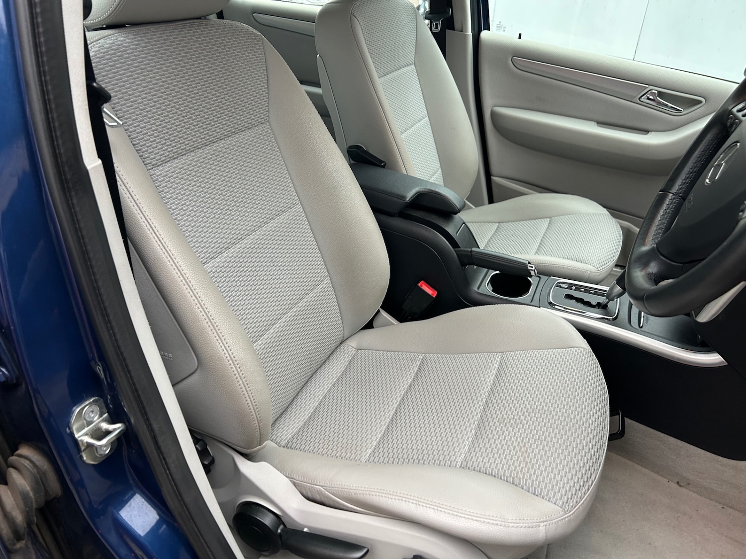 Used Mercedes-Benz A-Class 2012 for sale - 76146200: Photo 8