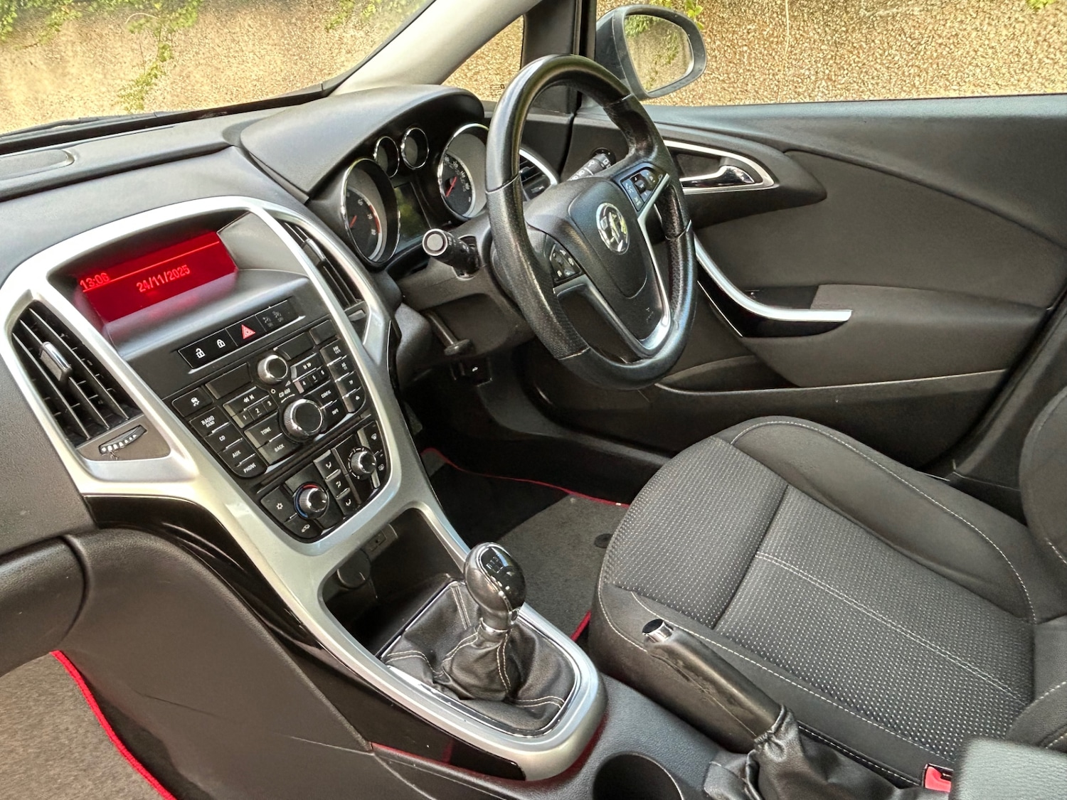 Used Vauxhall Astra 2013 for sale - 76682217: Photo 13