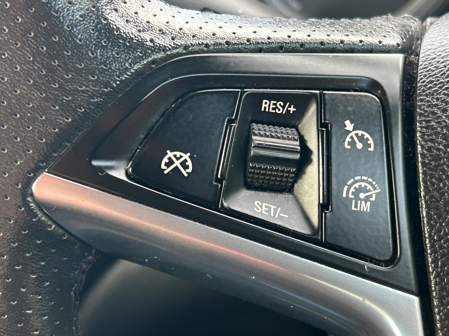 Used Vauxhall Astra 2013 for sale - 76682217: Photo 16