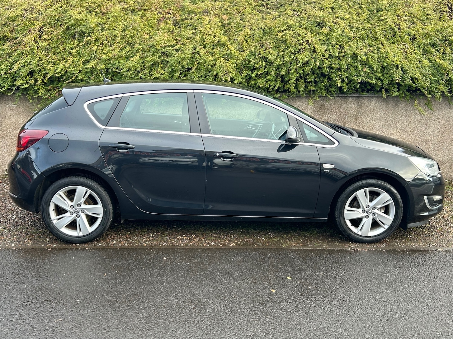 Used Vauxhall Astra 2013 for sale - 76682217: Photo 2