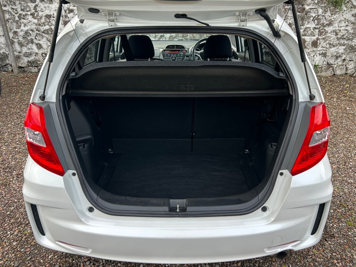 Used Honda Jazz 2015 for sale - 76464785: Photo 12