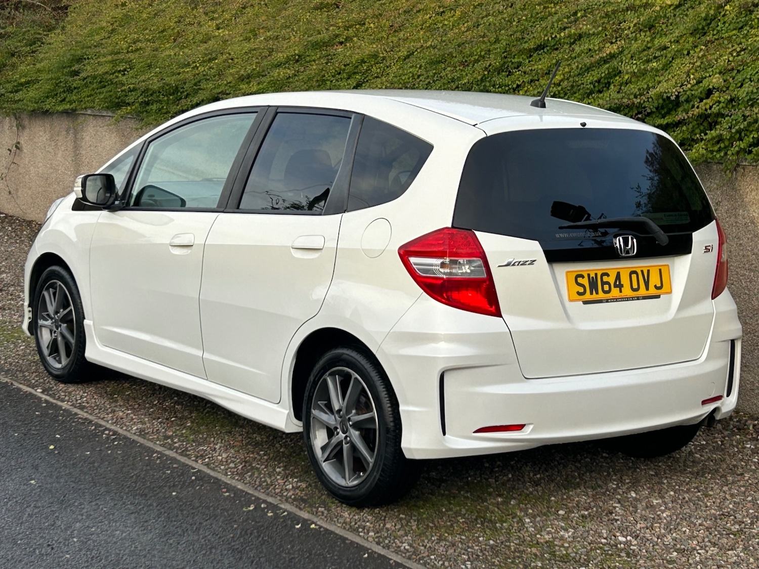 Used Honda Jazz 2015 for sale - 76464785: Photo 4