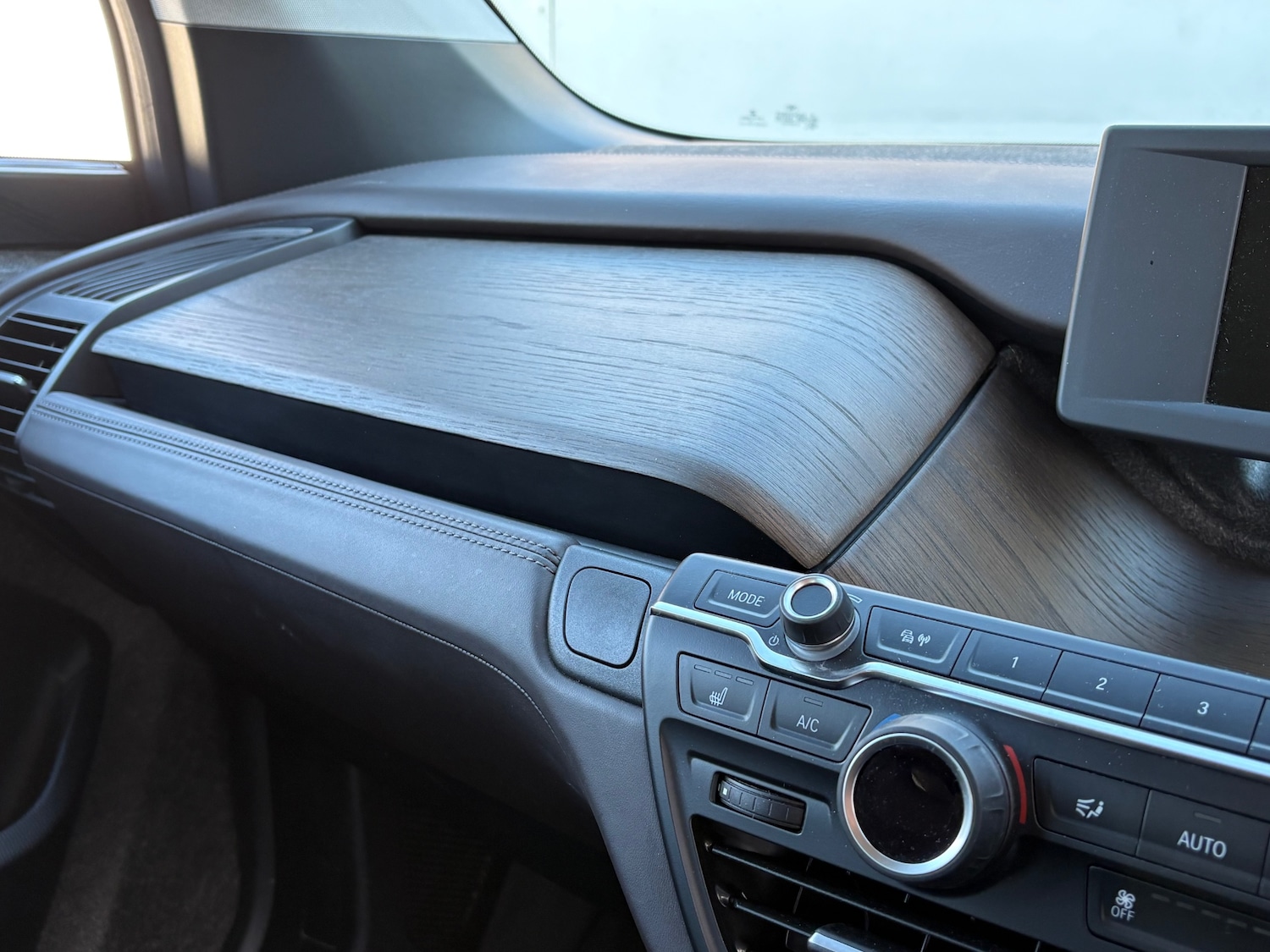 Used BMW i3 2017 for sale - 77403903: Photo 31