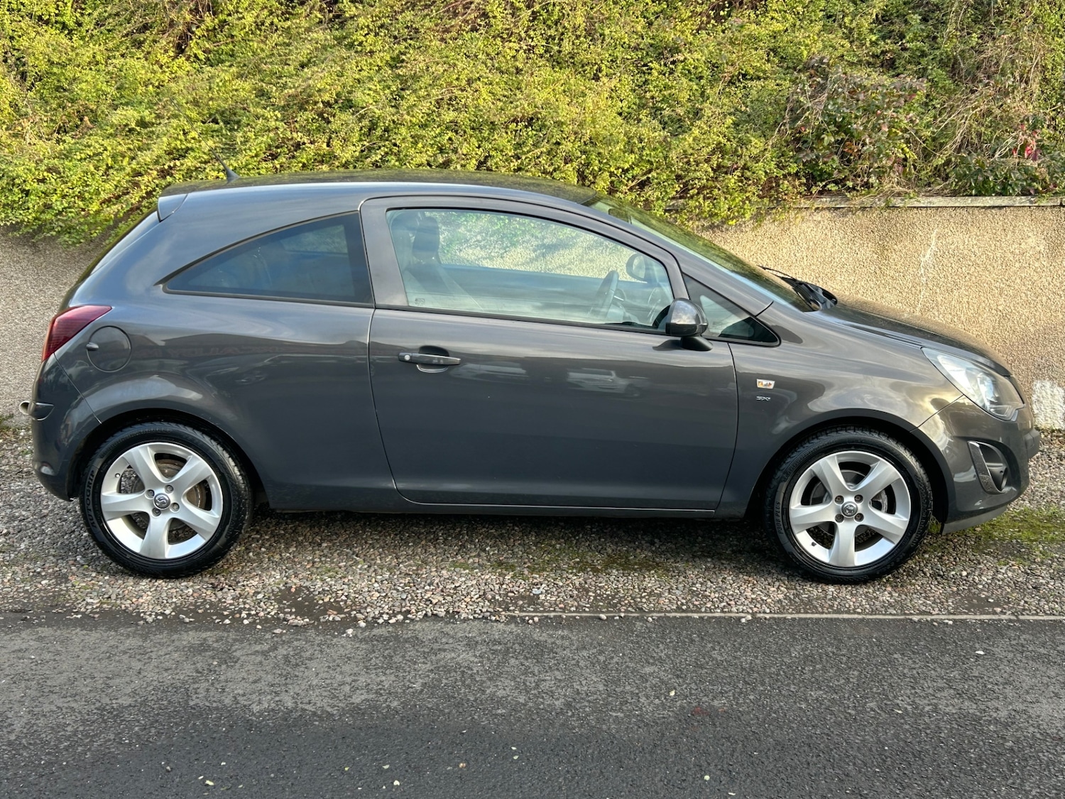 Used Vauxhall Corsa 2014 for sale - 76736529: Photo 2