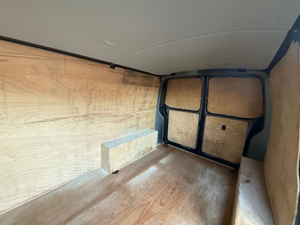 Used Volkswagen Transporter 2023 for sale - 77212724: Photo 12