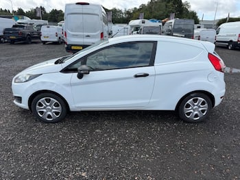 Used Ford Fiesta 2017 for sale - 79738567: Photo