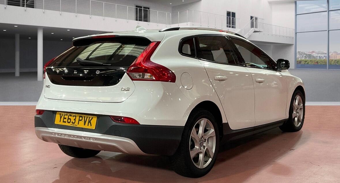 Used Volvo V40 Cross Country 2013 for sale - 76433377: Photo 4